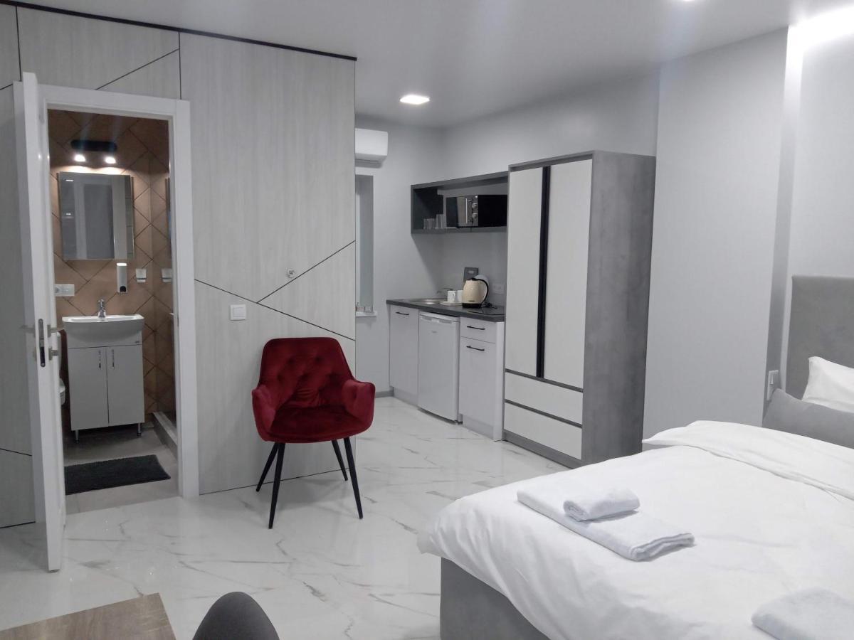 Pure Apartments Vip 4 Liov Exterior foto